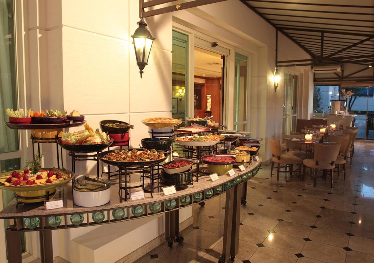 Gran Estanplaza Berrini Otel Sao Paulo Dış mekan fotoğraf A buffet at a hotel