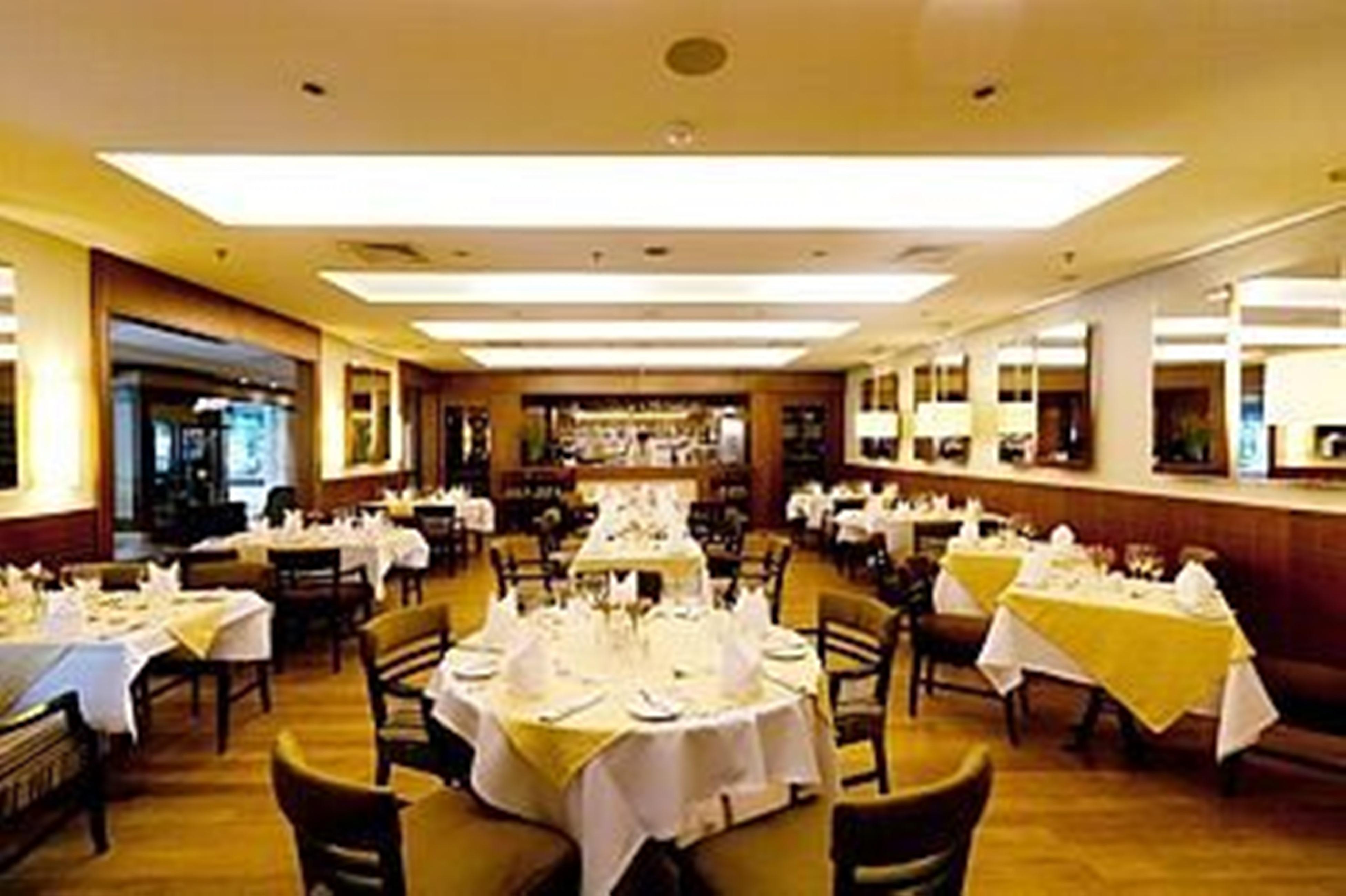 Gran Estanplaza Berrini Otel Sao Paulo Dış mekan fotoğraf The interior of the restaurant