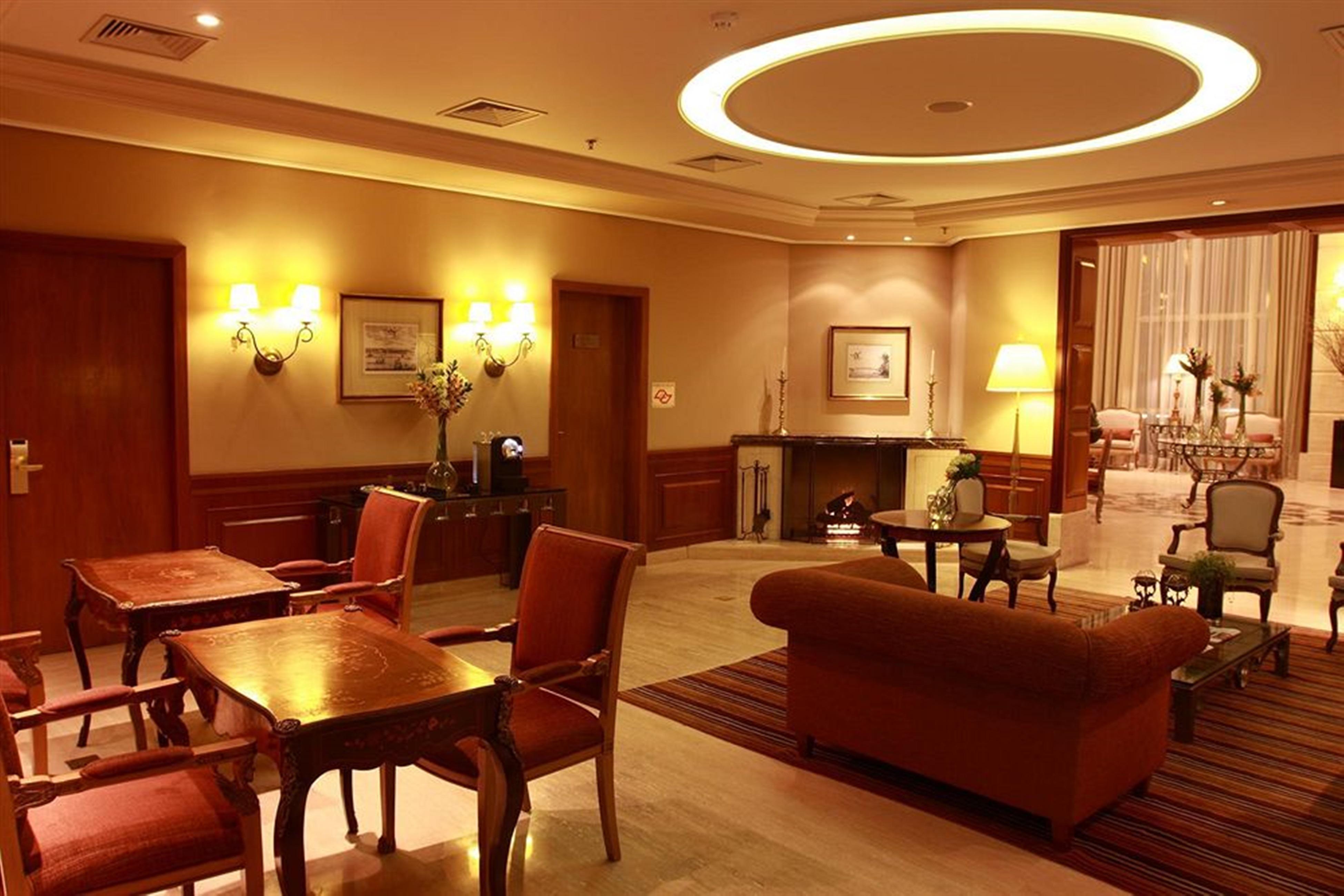 Gran Estanplaza Berrini Otel Sao Paulo Dış mekan fotoğraf The lounge at the airport