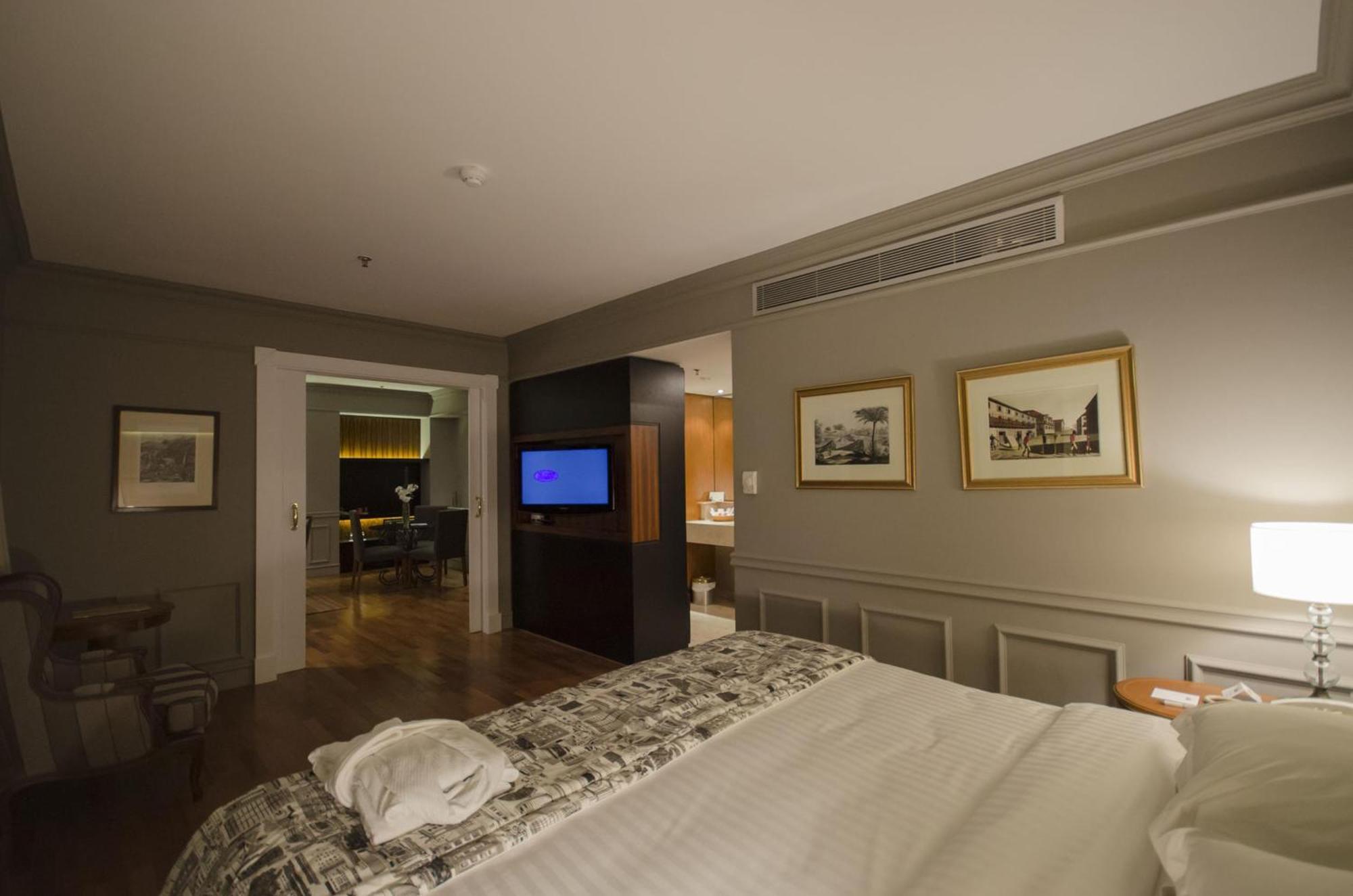 Gran Estanplaza Berrini Otel Sao Paulo Oda fotoğraf A suite at the hotel
